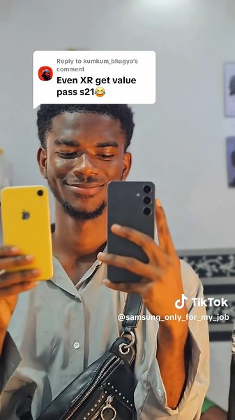 Comparing iPhone XR and Samsung S24 Plus Features