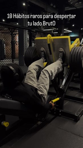 Carlos Uchenna on Instagram: "1. Inventa palabras o sonidos, háblate de forma única, sobre todo en esos momentos que te cuestan, yo tengo algunas como “KRA” (lo saque de krakatoa) para iniciar algo sin pensar. 2. Levántate de formas distintas de la cama, rueda, salta, déjate caer, así empiezas el día recordando que no eres una rutina con patas, nomás. 3. Deconstruye ideas “comunes”, como caminar descalzo (a este punto yo creo que ya sabes que tiene beneficios hacerlo, pero igual no lo haces lo q