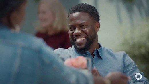 JPMorgan Chase Freedom Unlimited TV Spot, 'The Bill Fight Is Fake, the Cash Back Is Real' Featuring Kevin Hart