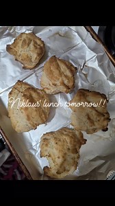 Crazy kid and his request! We'll pair it with an applesauce, yogurt, baby carrots, chips, a Kool aid jammer and some gummies! #fyp #bluebear1985 #react #breakfastforlunch #schoollunch | Rebecca Ann Tahchawwickah | Facebook