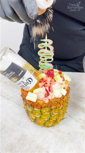 Coronita in a Pineapple