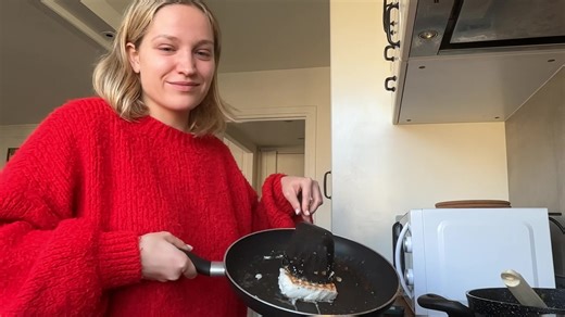 Repas raté et rires à la cantine