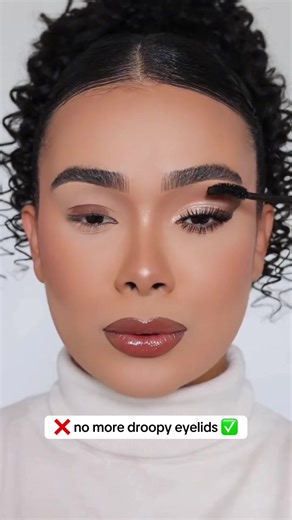 Eye Makeup Tutorial for a Lifted Effect