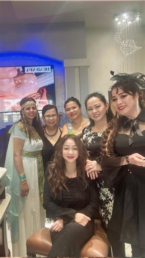 21 reactions | Halloween  | Kim Kiem | Facebook