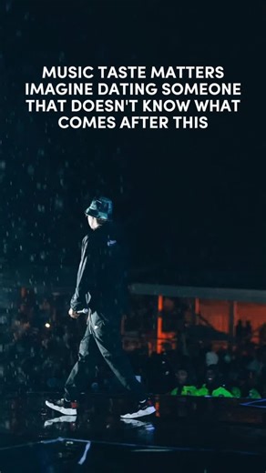 pleeeeease tell me you know it.😭 #holdinghands