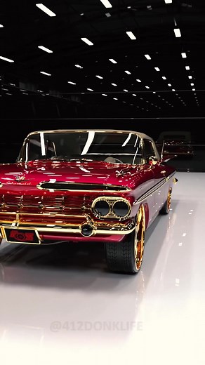 Super Candy Cranberry Metallic 1959 Chevrolet impala on Forgiato Wheels. 24k Gold Trim and Wheels 💥💥 🛞💨————————————————————————————————PRESS PLAY PRESS PLAY PRESS PLAY PRESS PLAY PRESS———————————————————————————————— ***Disclaimer A Donk is a 1971-1976 Impala or Caprice on Big Rims or stock**** Not any car with big wheels 🤝🏾 #1959 #chevroletimpala #impala #26s #30s #28s #forgiato #forgiatowheels #classiccars #classiccarsdaily #chevy #classic #forgiatos #whips #chevrolet #supersport #3piece