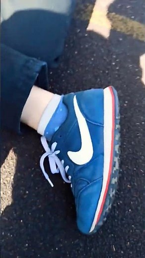 мальчик дрочит