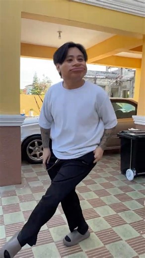 B-boy dance moves👀👣🤣#BiboyBecky #BiboyAndBecky #shorts #skits #funny #sturdy