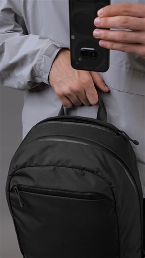 700g of pure freedom. The 𝗔𝗲𝗿𝗼 𝗣𝗮𝗰𝗸 𝟭𝟲𝗟 fits everything you need—laptop, water bottle, chargers, essentials—without weighing you down. Move between meetings, flights, and coffee shops in our lightest backpack yet. Get yours at https://alpakagear.com/products/aero-pack | ALPAKA
