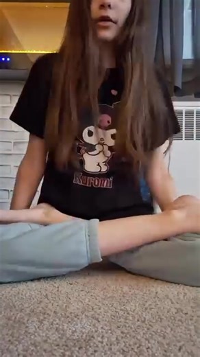 she can do this which her legs👀👀👀 #lotuspose #flexibility #позалотоса #contortion #talent