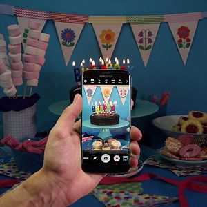 Photos so good you’ll want to re-light the candles. #GalaxyLowLight #GalaxyS7 #GalaxyS7edge | Samsung