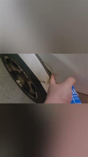 덜덜거려도 본넷 위에 캔커피 안 넘어지네. 덜덜이 무쏘