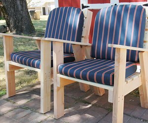 Outdoor Lawn Chairs W/ Arm Rests
