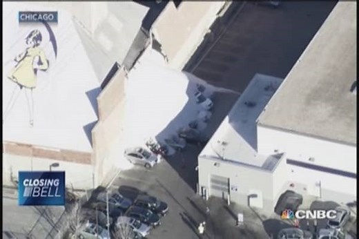 Morton Salt Building wall collapses, pouring salt on cars