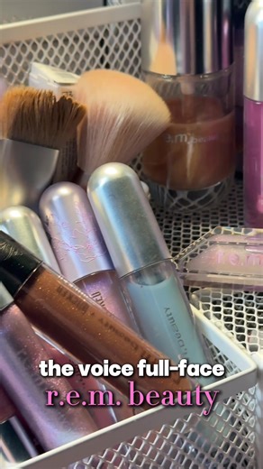 Ariana Grande Inspired R.E.M. Beauty Makeup Look