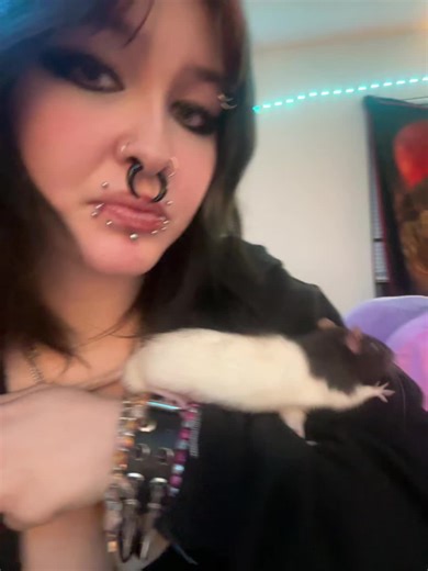 mya (@cryingblood4hur)’s videos with original sound - Auditorysense