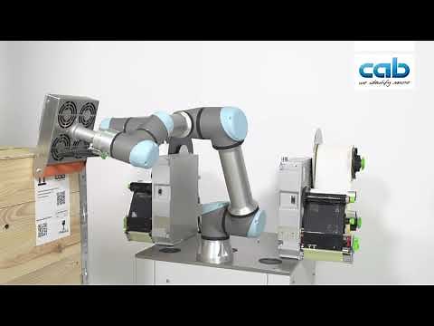 HERMES Q study: Labeling non-moving objects with the help of a robot