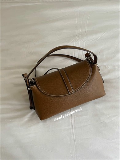 Ultimate Uniqlo Bag Review and What's Inside
