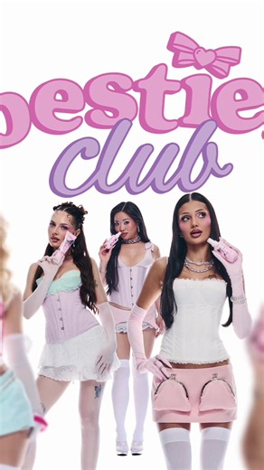 Gotowi na najbardziej girly DROP dostępny wyłącznie w Rossmannie? 🩷 Złączyłyśmy siły z @soflowpl.kosmetyki tworząc limitowaną serię kosmetyków do włosów, którą już od 23 lipca znajdziecie w @Rossmann Polska 🤍✨ W środku czekają na Was produkty do codziennej pielęgnacji, stylizacji i ochrony włosów 🎀 Całość została podzielona na dwie linie: ☁️ pielęgnacja na co dzień - dla miękkich, gładkich i pełnych blasku włosów 🎀 stylizacja i ochrona - pięć produktów dopasowanych do vibe'u i indywidualnych