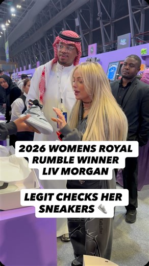 @yaonlylivvonce 2026 Women’s Royal Rumble winner gets her sneakers legit checked 🔥🏆 | Sneaker Con