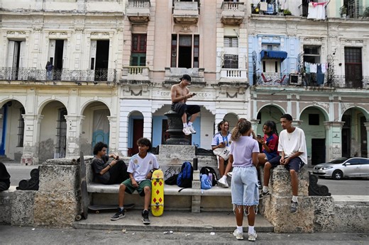 Ostrovu slobody došlo palivo, spojenci a čas. Nastane na Kube na „venezuelský scenár“?