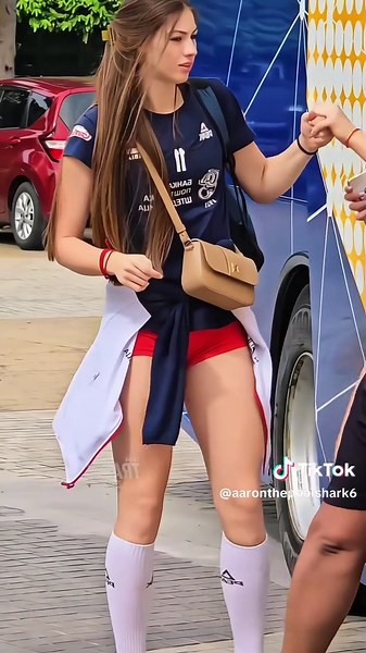 #gymgirl #coreexercises #corechallenge #coreworkout #corestrength