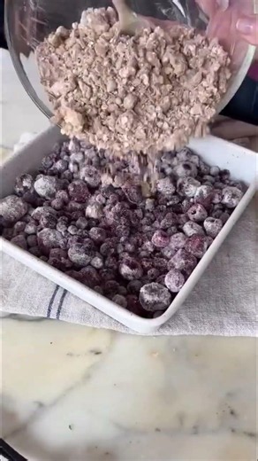 Frozen Berry Crumble This Frozen Berry Crumble is a total winner because it is SO EASY TO MAKE and