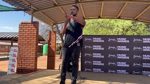 Marketing and PR Manager of Yarona FM, Tshepang Motsisi addresses the students of Molefi Senior Secondary School concerning Bwmindsetchange and the 5 B’s. #YaronaFMSmartStudentCampaign #BWStoriesOfHope #BWMindsetChange #AReChencheng | Yarona FM
