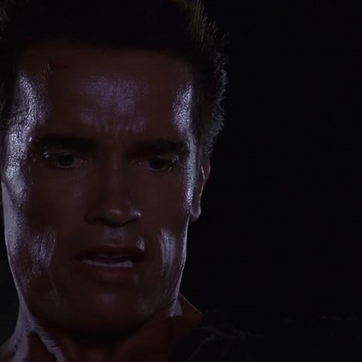 Scène Culte d'Arnold Schwarzenegger dans Commando - Épique ! 🎬🔥 #Humour #Arnoldschwarzenegger #Film