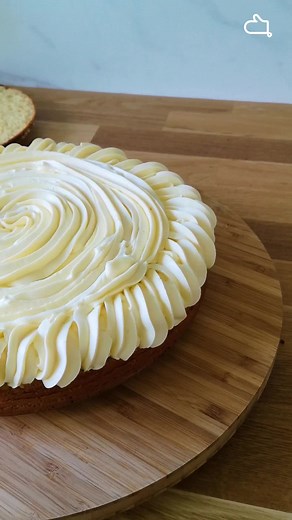 Qui est fan de la tarte tropézienne ? 😍😍 La recette détaillée : https://bit.ly/3nnTcP0 | Marmiton