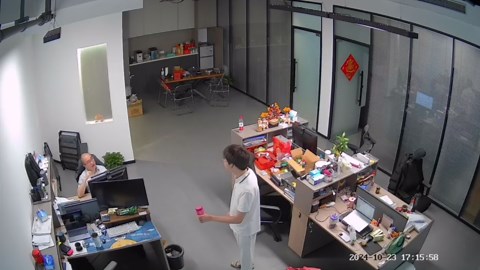 Cleaning solution suddenly explodes office