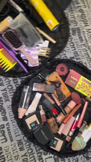 Convenient Drawstring Makeup Bag for Easy Organization | ibeniquee