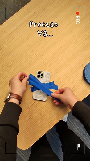 6.1K views · 34 reactions | Puedes lograr tomas cinematográficas con un poco de cinta y tu celular . . . #iphoneshot #hacks #filmminghacks #ediciondevideo #editarvideos #editordevideo #creadoresdecontenido #Filmora #WondershareFilmora | Wondershare Filmora Video Editor Español | Facebook