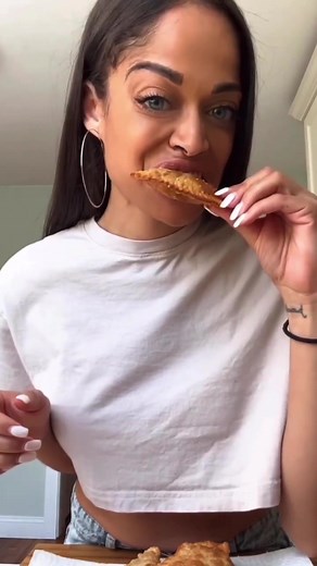 🇨🇻🍴 Dive into the Delicious World of Cape Verdean Cuisine with our latest video: ‘How to Make Cape Verdean Pastel’! 🌟 In this mouth-watering tutorial, the amazing @crumbsnatched takes us through the steps of creating the perfect Cape Verdean Pastel. Whether you’re a cooking enthusiast or a newbie to Cape Verdean cuisine, this video is your ticket to mastering one of our most beloved dishes! 😋 👩🏽‍🍳 Special thanks to @crumbsnatched for sharing this delicious recipe and her culinary skills!