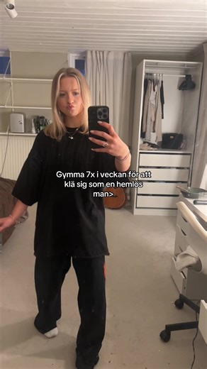 Älskar oversize-stil för gymmet
