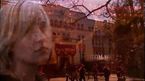 #DatoLevelUp | Hoy se cumplen 19 años desde el estreno de #Smallville. Una de las mejores series de superhéroes. 🎶 ¡Somebody save me...! 🎶 | Revista Level Up