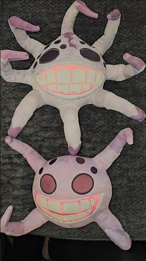 Giggle and Queen Grumble Plushies from Roblox Doors! #doors