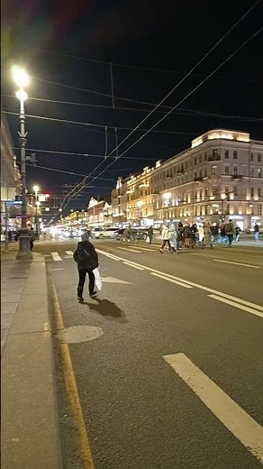 Walking in St. Petersburg | Discovering Historic Districts and City Architecture.