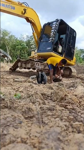 How to Replace an Excavator Idler On Site (Step-by-Step) #excavator