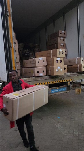 Fresh from the farm chrysanthemums flowers Off to another destination 😌 ☺️ Floral activities Florist 🥰😍🤗 #floralevents