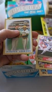 I Got 3 Hall of Famers In One Pack!!! Topps 1987 Box Opening