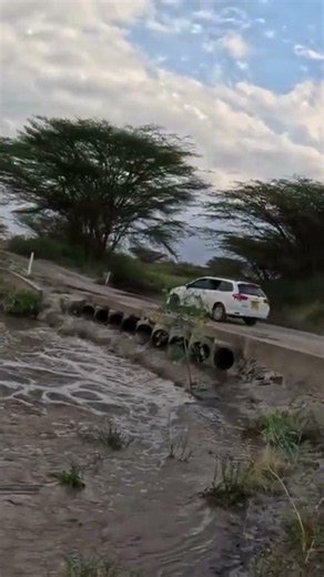 How Fast a Dry Riverbed Turns Into a Roaring River 🌊⚡ #Shorts