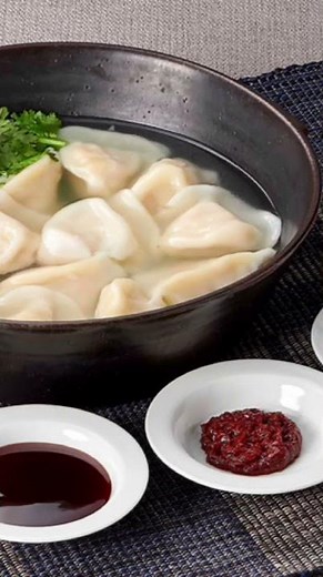 一口で3度うまい！“タレが主役”の無限水餃子」〜さっぱり・旨辛・コク旨、どれで食べる？〜