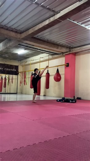 𝑹𝒂𝒓𝒂𝒏 on Instagram: "warm up🔥💪🏻 #warmup #workout #martialarts #mma #savate"