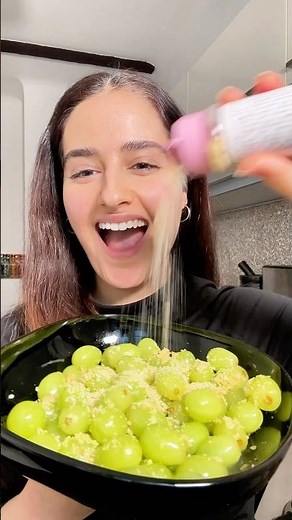 Exploding Candy Grapes - These Grapes pop in your mouth