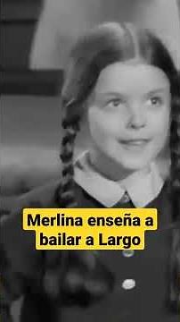 Merlina enseña a bailar a Largo #merlina #merlinannualpass #parati #locos #addams #addamsfamily2