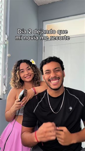 Día 2 dejando que mi novia me recorte! 💈 #fail #barber #couple #challenge #recorte