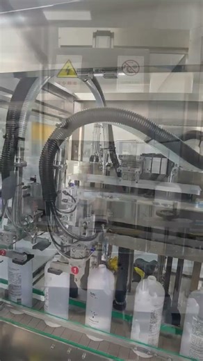 Dual-head tracking filling + automatic capping: Fast filling speed, tight capping, and stable output