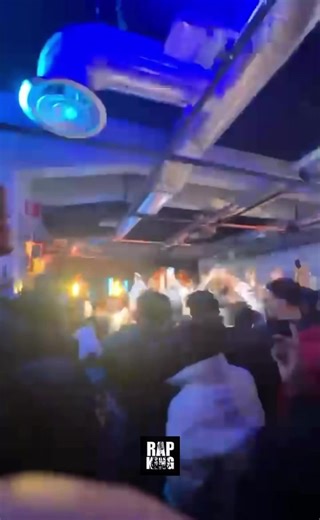 Himra enflamme le MIDEM avec BÂTON NON NON