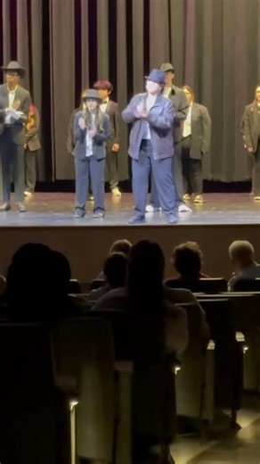 Smooth Criminal America Sign Language 🤟 #asl #shorts #fun #michaeljacksonedits